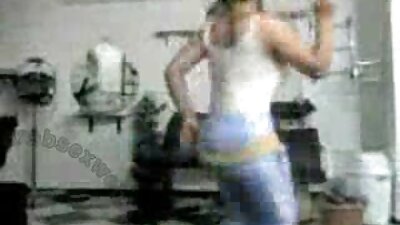 तरुण माणूस आणि घाणेरडी मुलगी गोंजो पॉर्न व्हिडिओ मध्ये भाग घेते